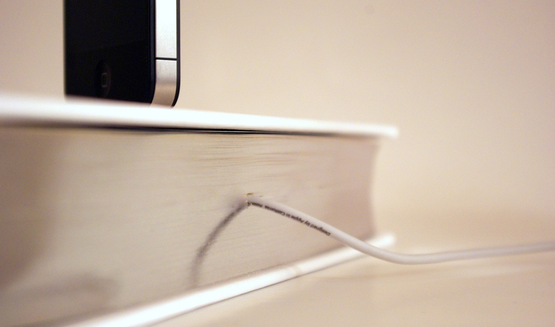 Illustration for article titled Charge Your iPhone With a Book